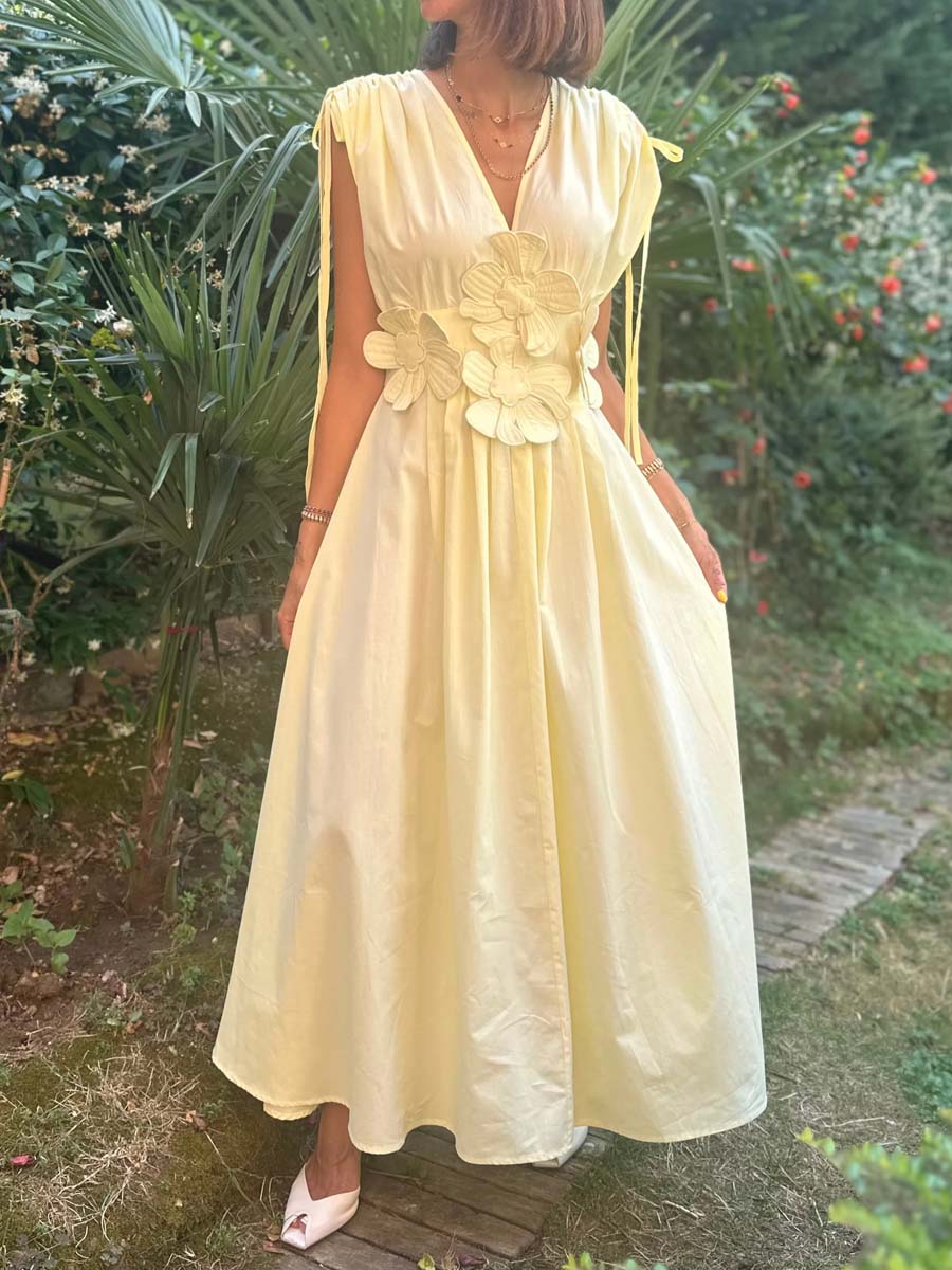 Elegant V-neck 3D Floral Dress