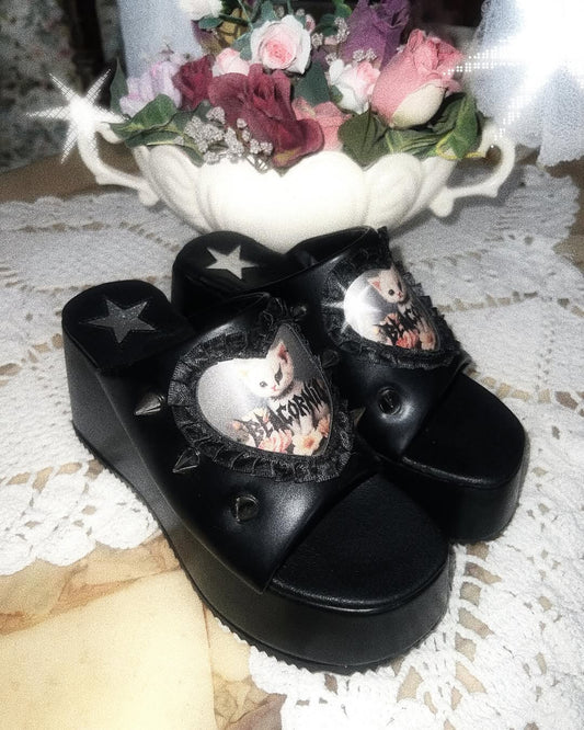 Black Open-toe Embroidered Cat Patch Sandals