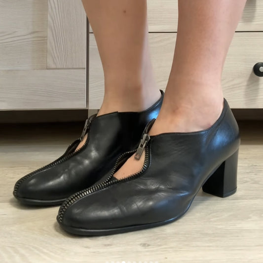 Zip-Front Thick-Heeled Shoes
