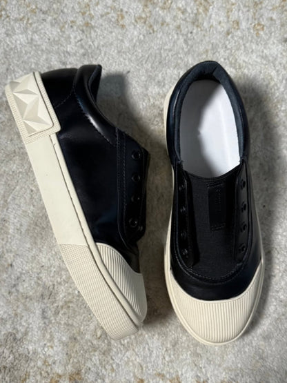 Black And White Casual Sneakers