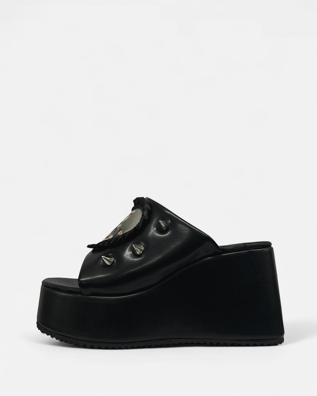Black Open-toe Embroidered Cat Patch Sandals