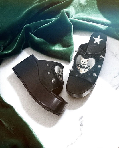 Black Open-toe Embroidered Cat Patch Sandals