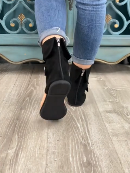 Black Sandal With Buckle Detail