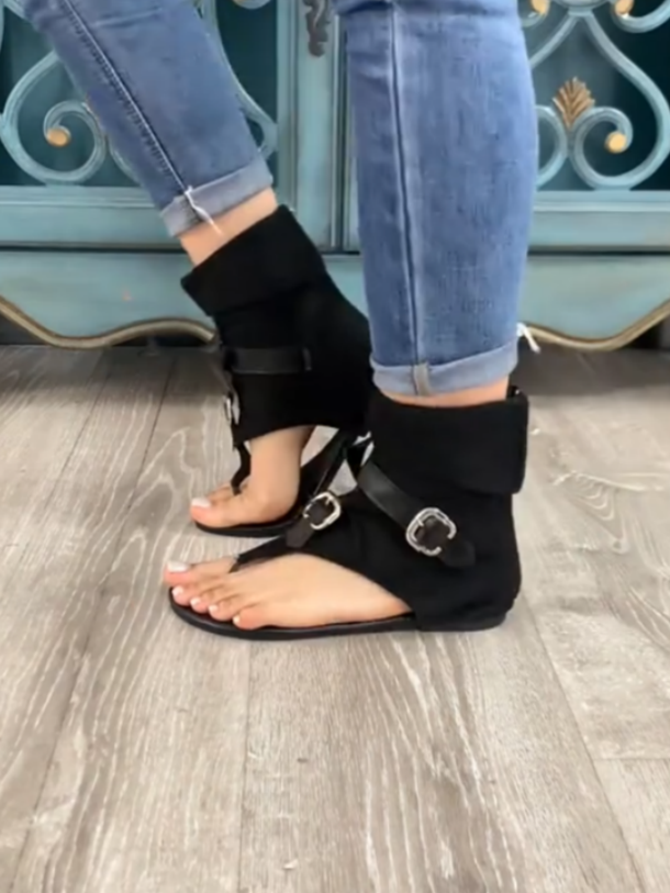 Black Sandal With Buckle Detail