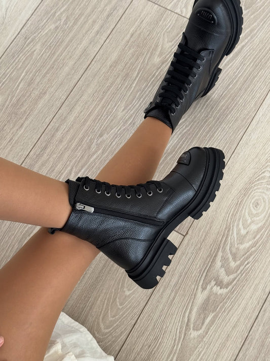 Black Combat Boots With Chunky Sole