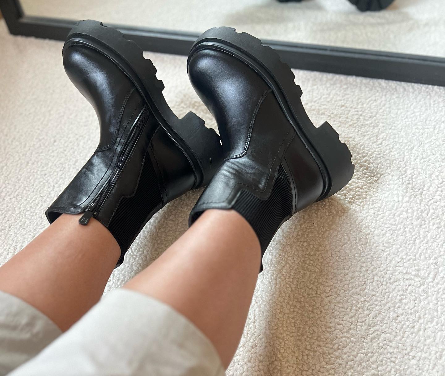 Black Leather Ankle Boots With Chunky Sole
