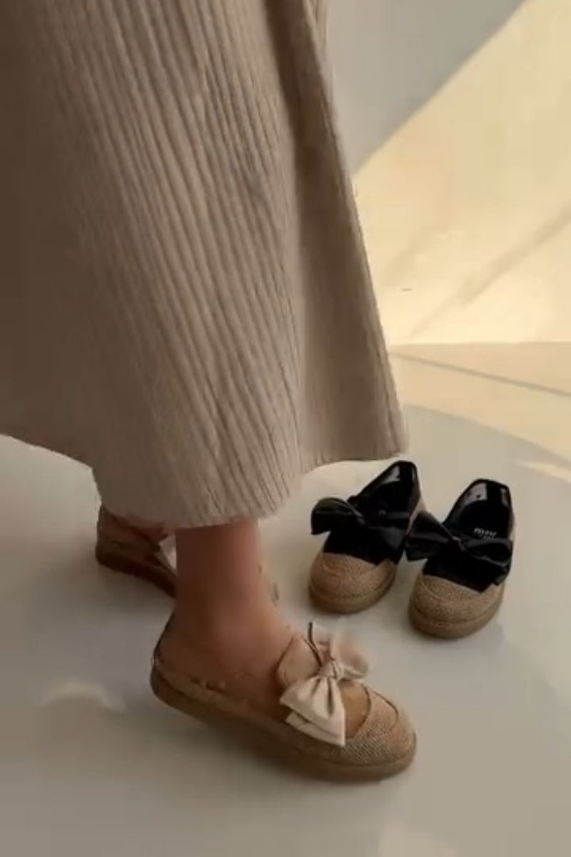 Bow-Accent Espa Moccasins