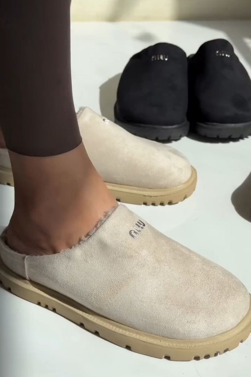 Minimalist Slip-On Sneakers Set