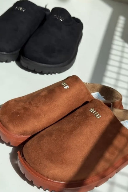 Minimalist Slip-On Sneakers Set