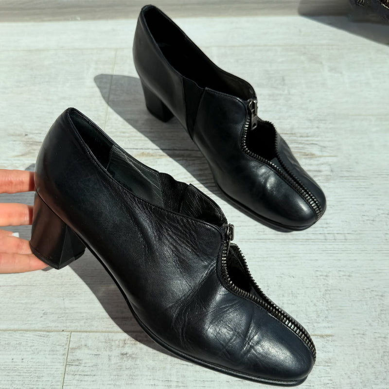 Zip-Front Thick-Heeled Shoes