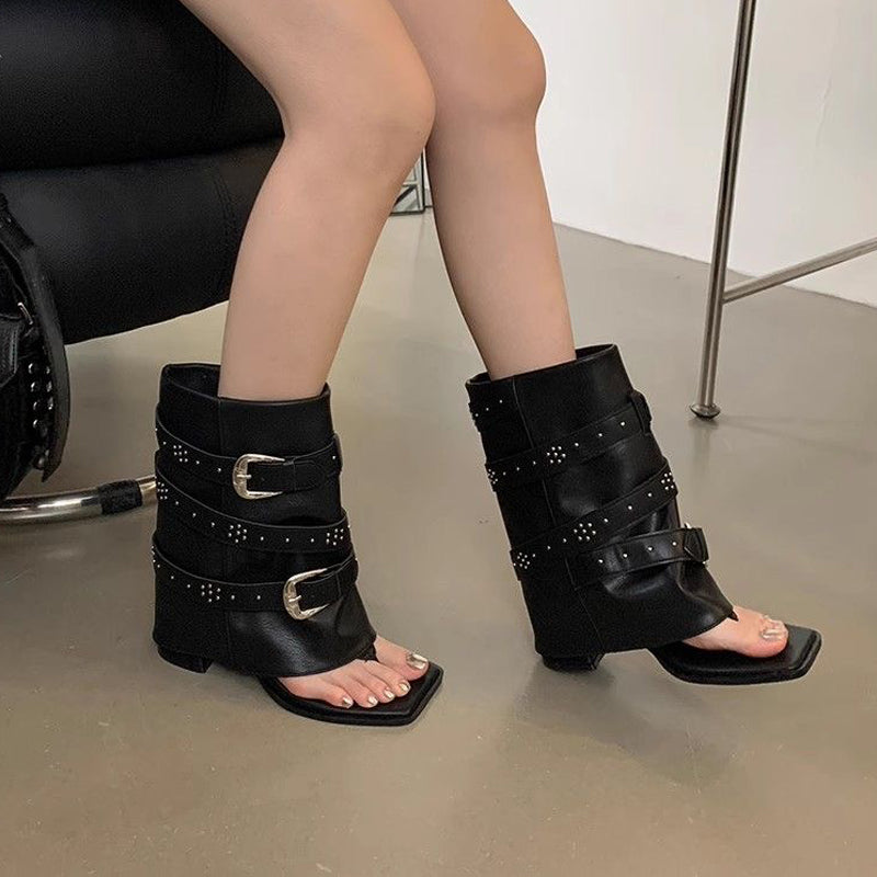 Vintage Buckle Clip-Toe Sandals