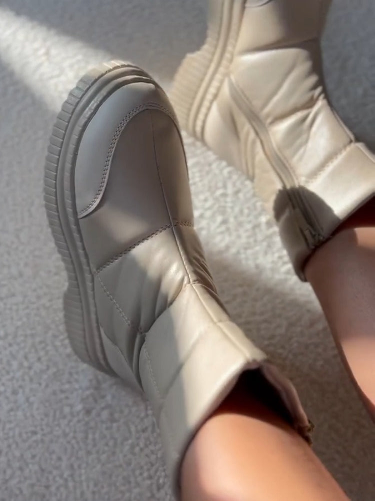 Flat-Soled Boots With Zipper