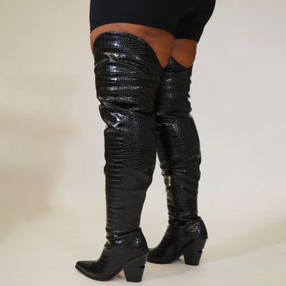 Snakeskin Print Pointed-Toe Rugby Knee Boots