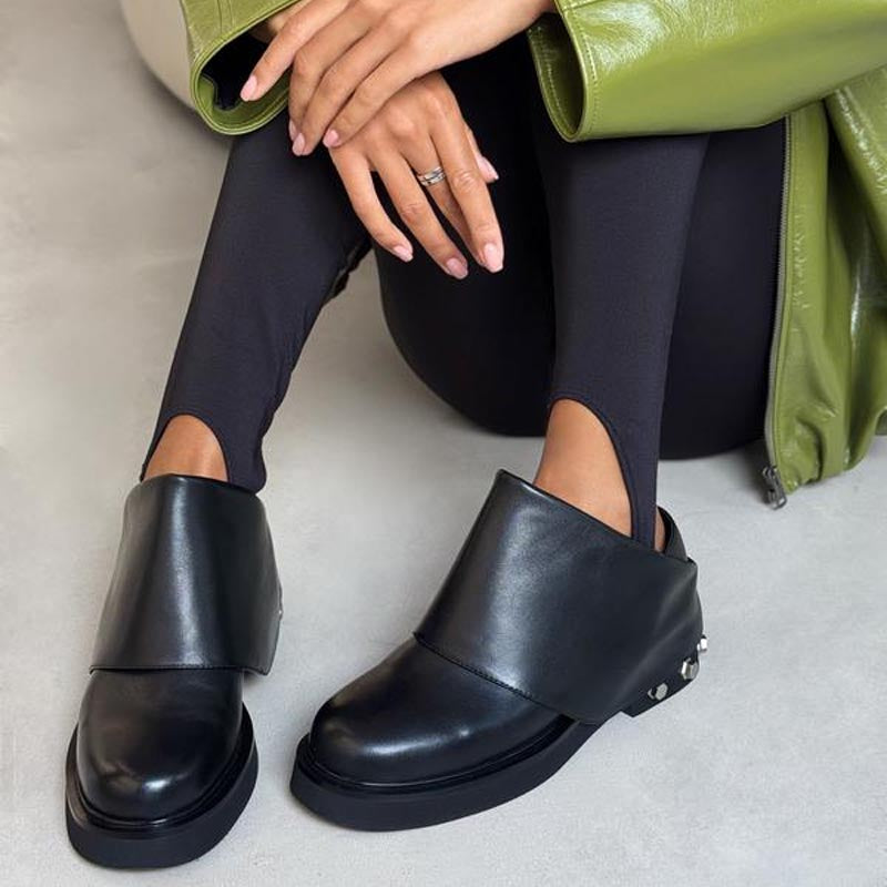 Fashion Round Head Studded Boots