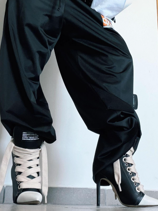 Leather Large Lace Point-Toe Pumps