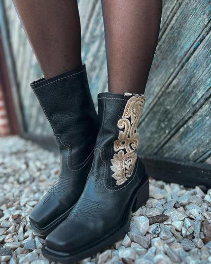 Women's Chic Comfy Boots