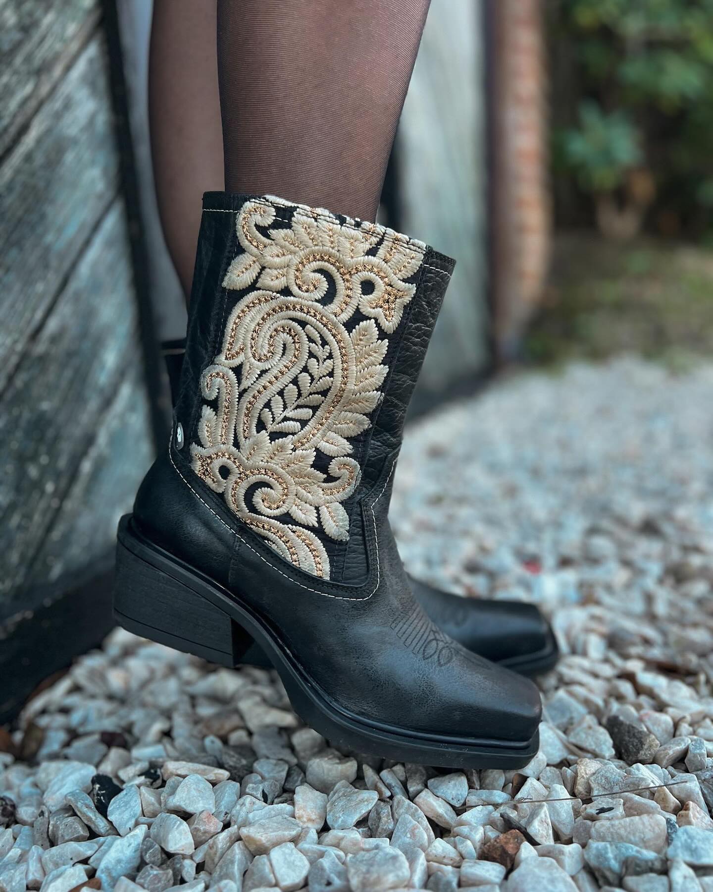 Women's Chic Comfy Boots